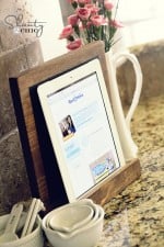 DIY Wood iPad Stand