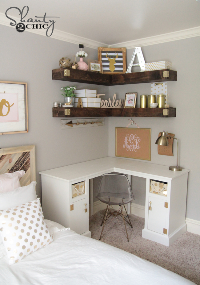 DIY Free Plans for Floating Corner Shelves by Shanty2Chic