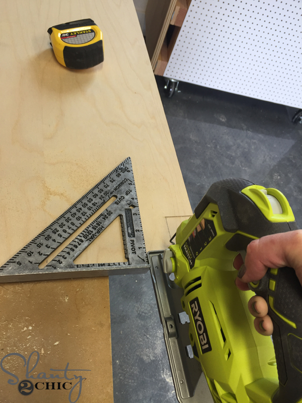 cut-corner-with-jig-saw