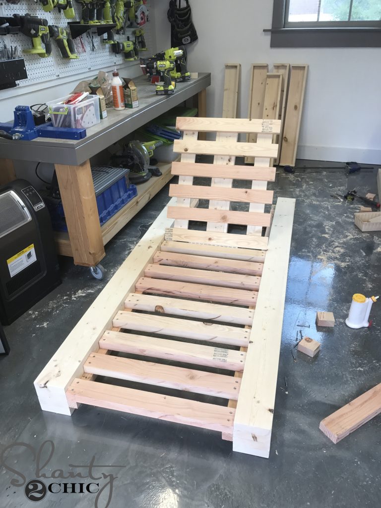 DIY Outdoor Lounge Chair