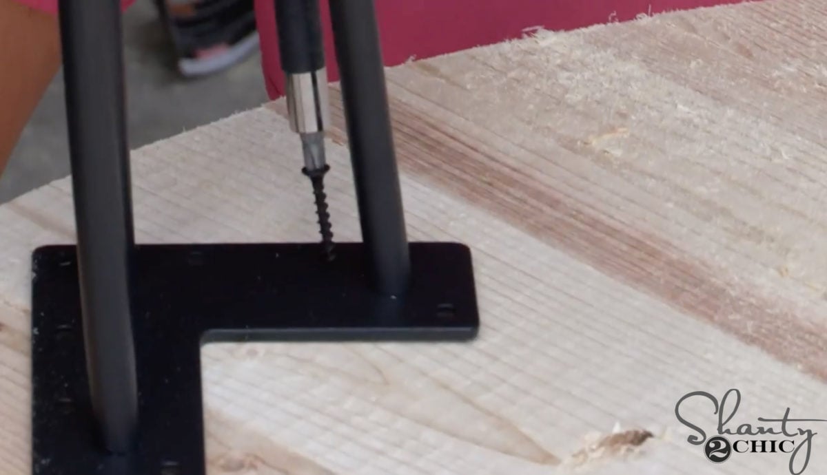 DIY Round Hairpin Table Shanty 2 Chic